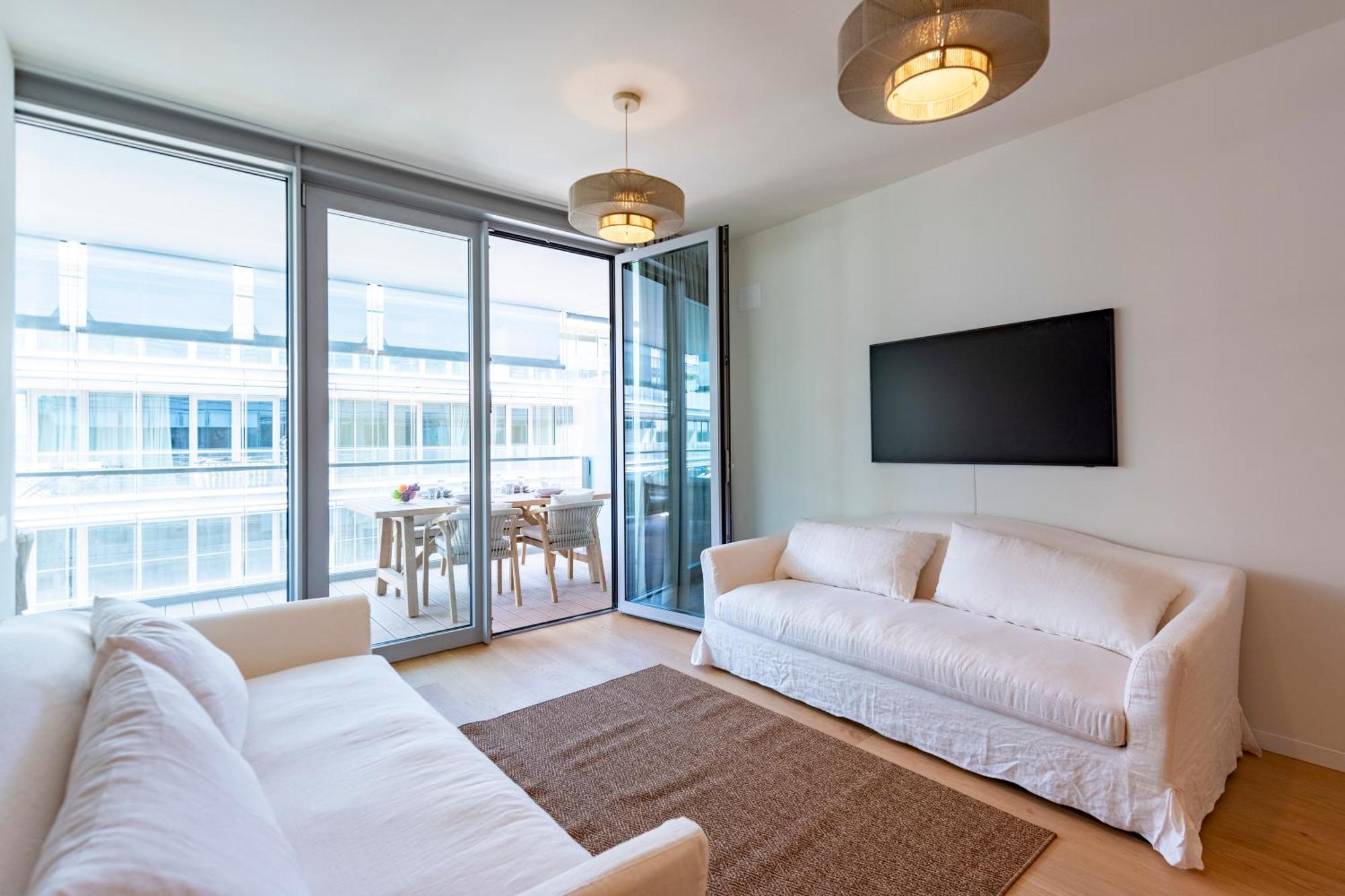 Sea View Waterfront - Happy Apartment *