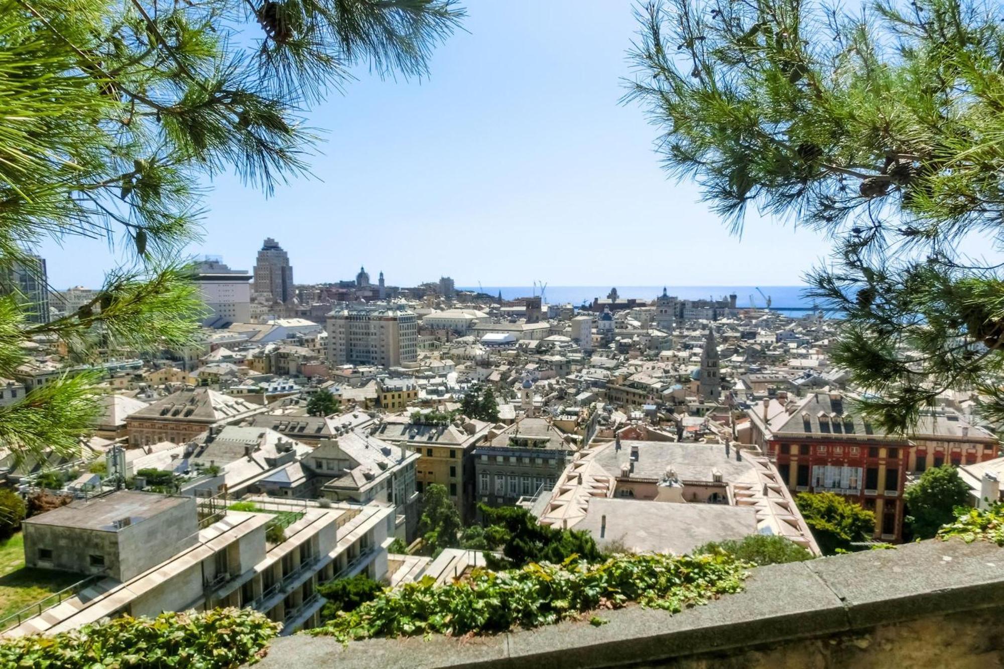 Sea View Waterfront - Happy Apartment *